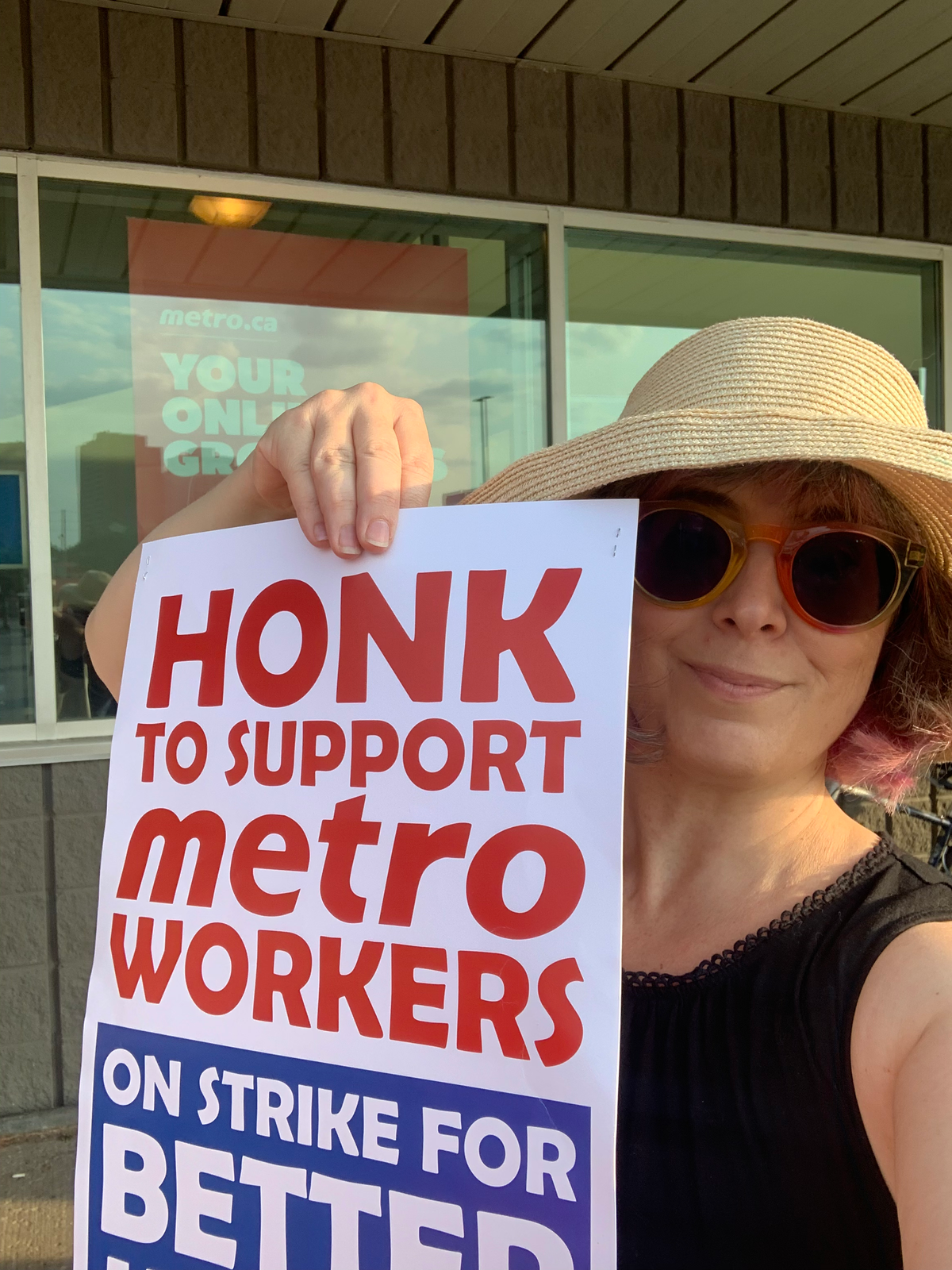 Supporting striking Metro Workers