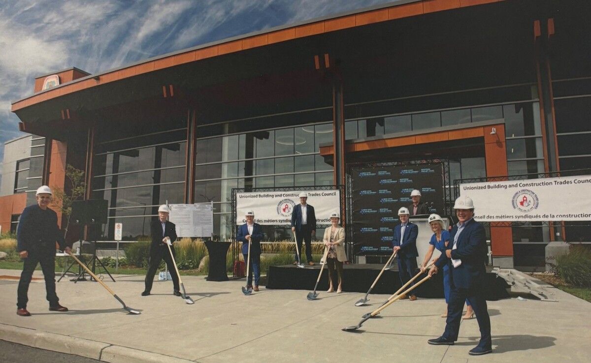 The Ottawa Hospital and building trades unions sign historic partnership agreement