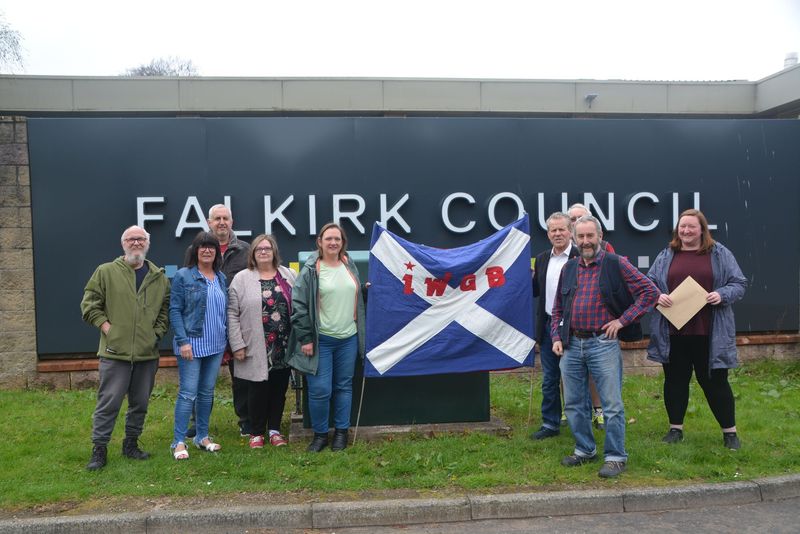 Falkirk foster carers confront council over cuts to their holiday