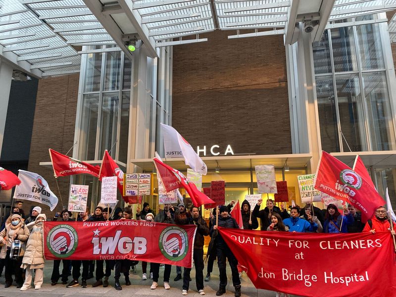 Outsourced Cleaners Demonstrate Outside US Private Healthcare Giant Over Poverty Pay and Sick Pay
