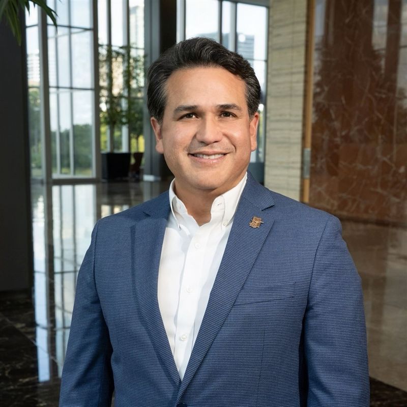 Carlos Flores