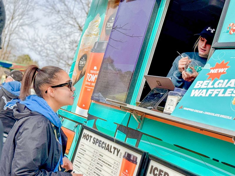 Foodie FridaysCounty Farm ParkFridays, 11am-7pm
