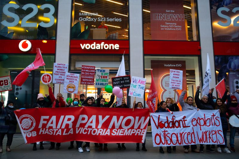 Vodafone’s outsourced migrant cleaners storm Oxford Street store to demand sick pay and a liveable wage
