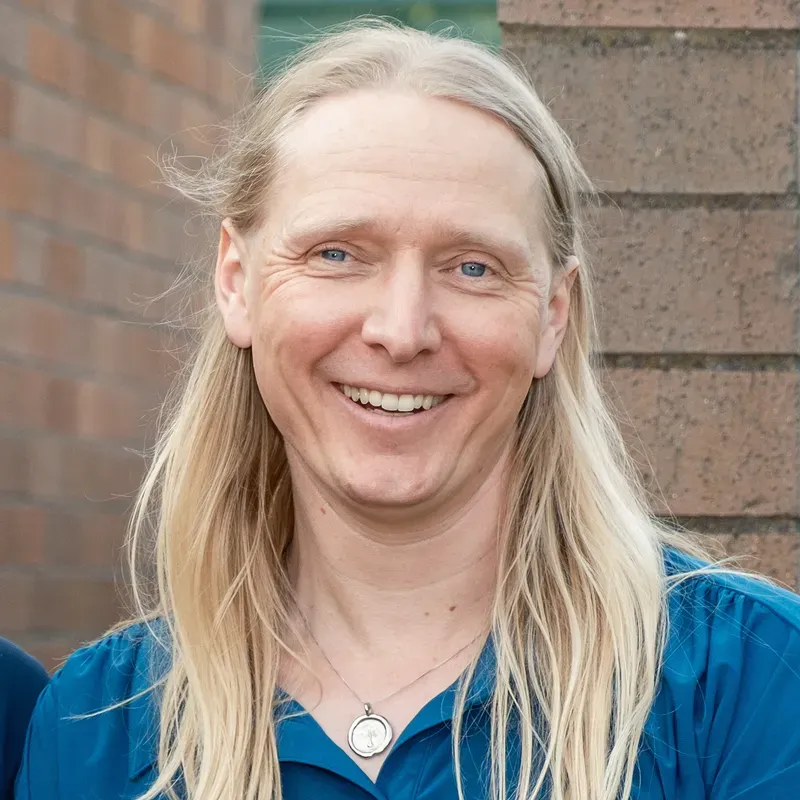Peter Rose Gibbs (they/them)
