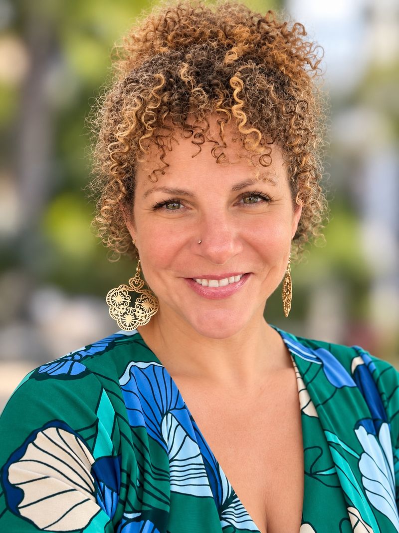 Amy Hollister