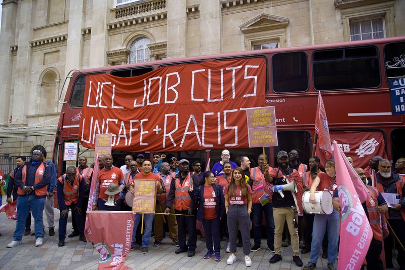 Security Guards launch bus protest against UCL fire-and-rehire scheme