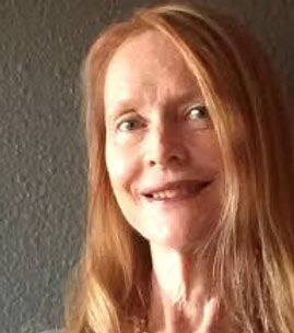 JoAnne DeVries