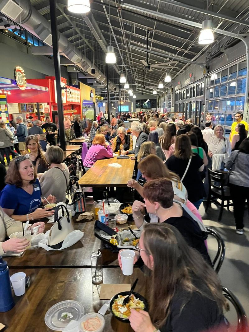 HAPPY HOUR15–40 guests,After-work.Works well for professionals, young Democrats, and business networks.Suggested ask: $50–$250/person